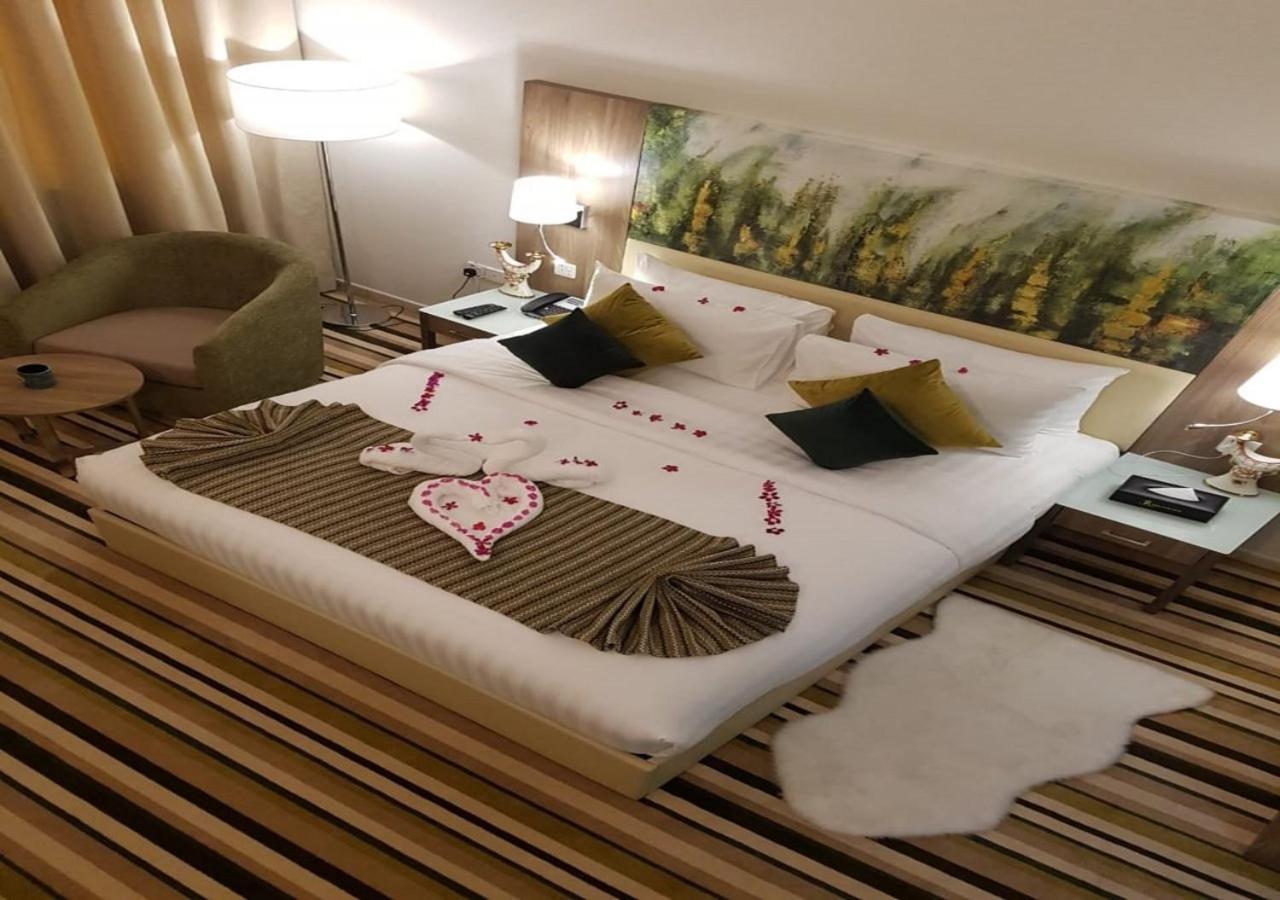 Royal View Hotel Рас ал Хайм Екстериор снимка
